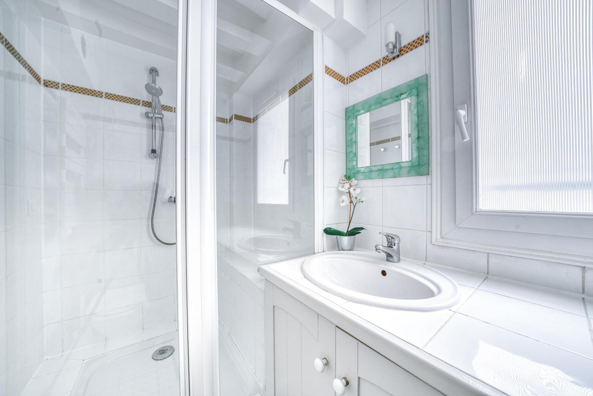 Unique & Beautiful Duplex In Saint-Germain Apartment Paris Ngoại thất bức ảnh