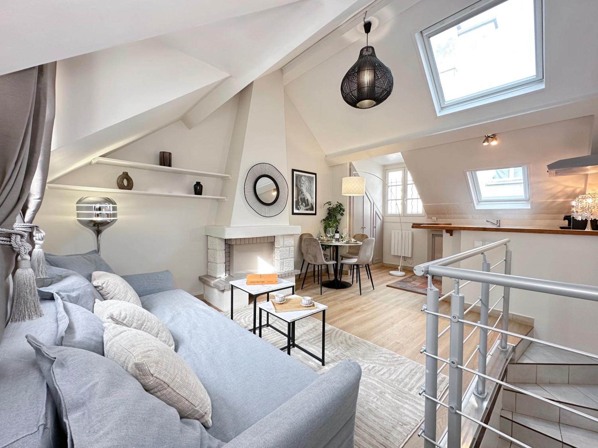Unique & Beautiful Duplex In Saint-Germain Apartment Paris Ngoại thất bức ảnh