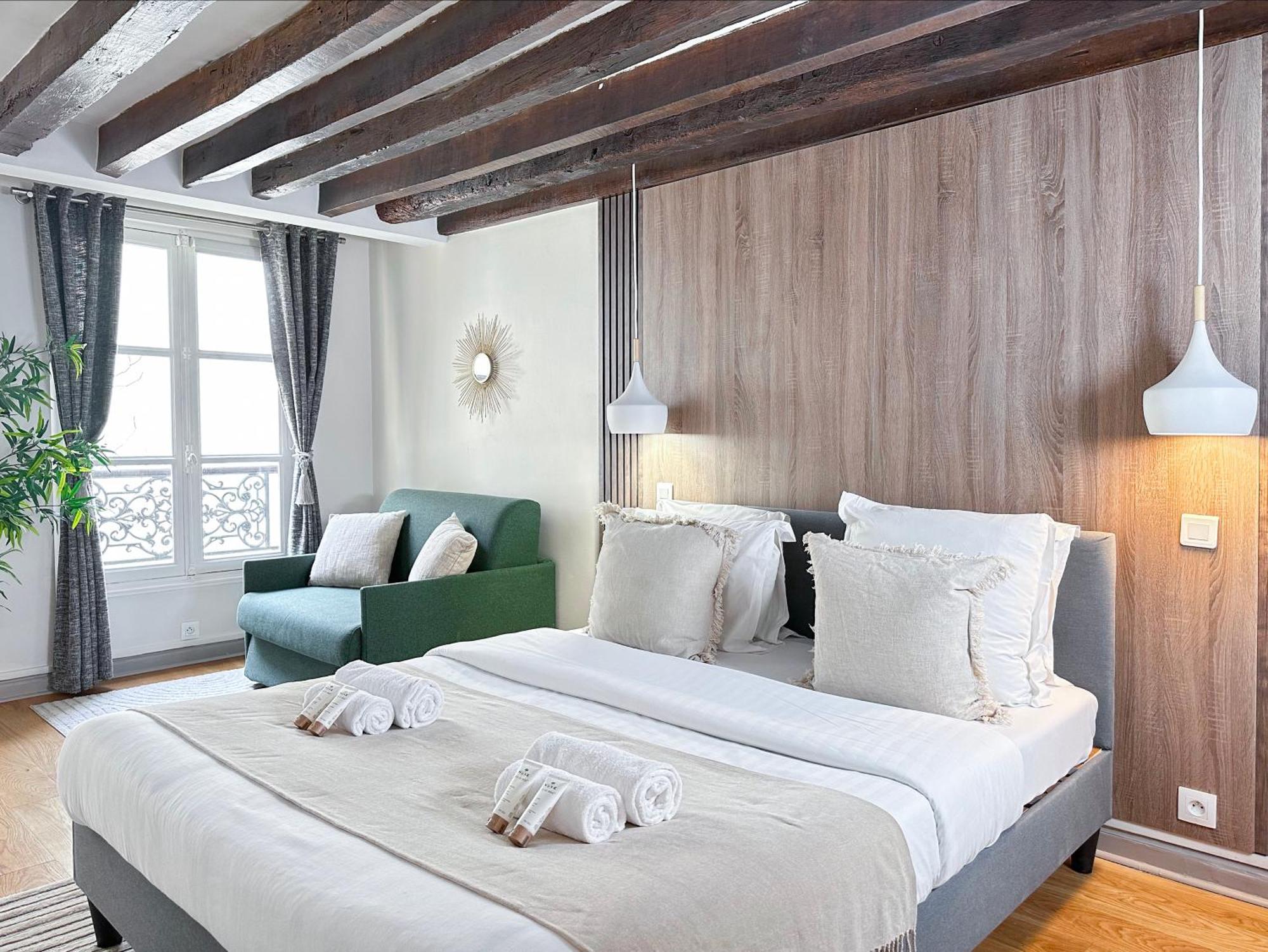 Unique & Beautiful Duplex In Saint-Germain Apartment Paris Ngoại thất bức ảnh