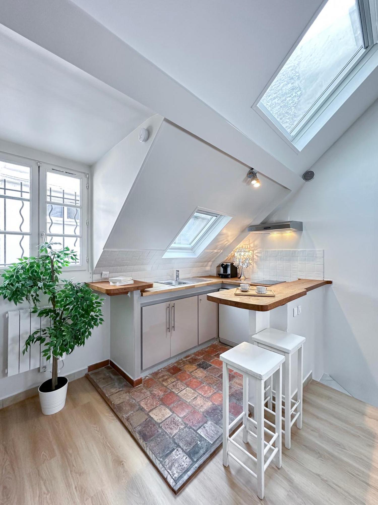 Unique & Beautiful Duplex In Saint-Germain Apartment Paris Ngoại thất bức ảnh