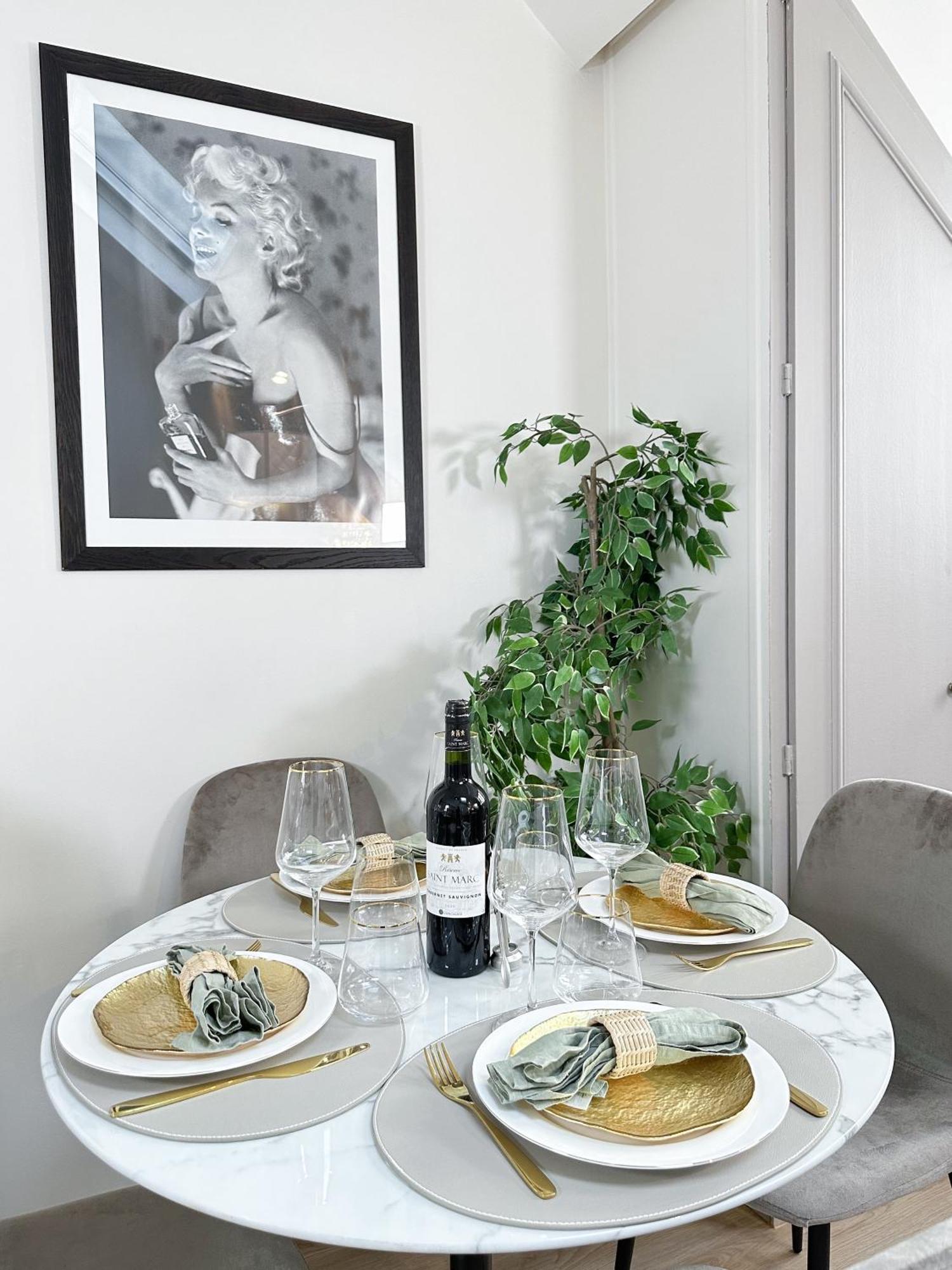 Unique & Beautiful Duplex In Saint-Germain Apartment Paris Ngoại thất bức ảnh