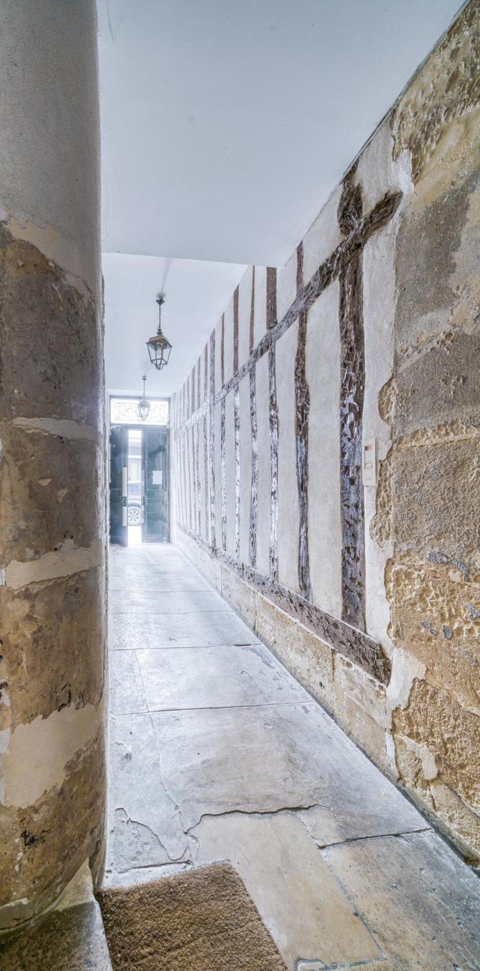 Unique & Beautiful Duplex In Saint-Germain Apartment Paris Ngoại thất bức ảnh