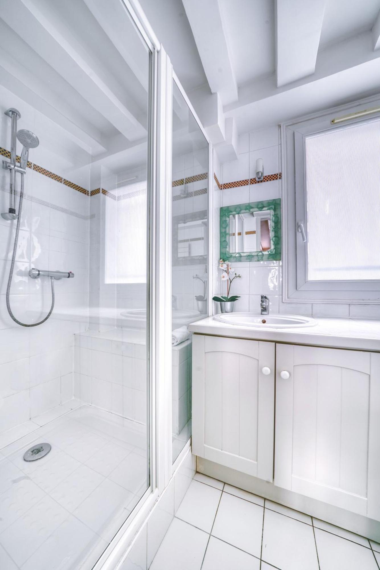 Unique & Beautiful Duplex In Saint-Germain Apartment Paris Ngoại thất bức ảnh